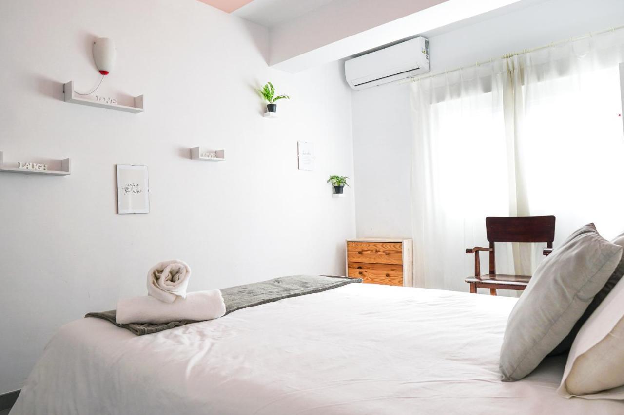 Torres De Serrano Apartment Valenza Esterno foto