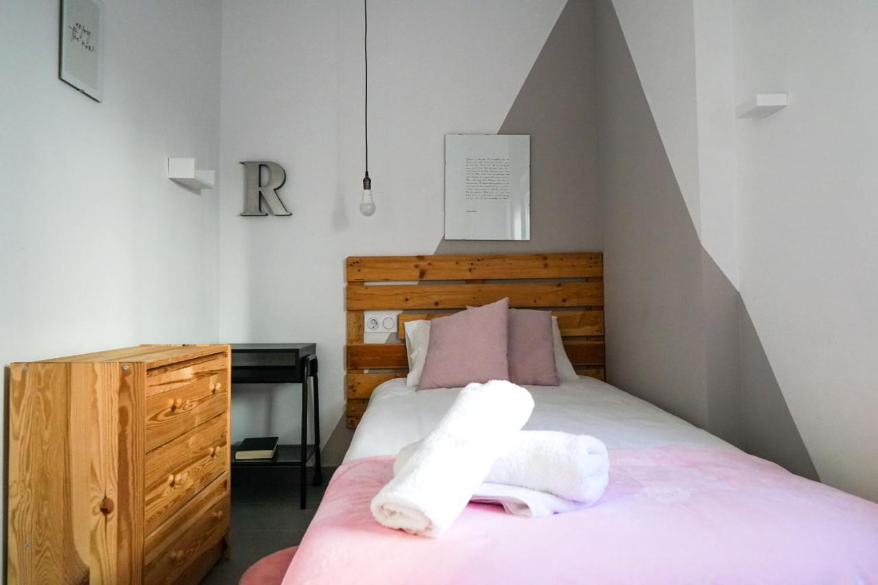 Torres De Serrano Apartment Valenza Esterno foto